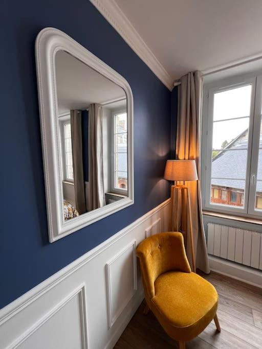 Appartement Richard Merrill 2 Personnes En Plein Centre Sainte-Mere-Eglise Ngoại thất bức ảnh