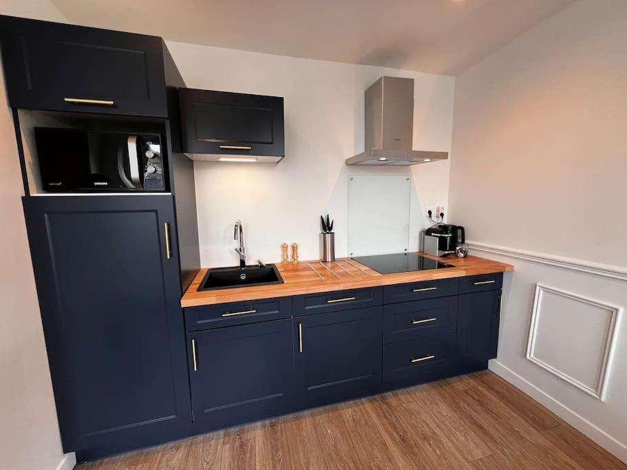 Appartement Richard Merrill 2 Personnes En Plein Centre Sainte-Mere-Eglise Ngoại thất bức ảnh